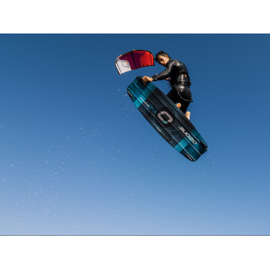 Planche de kitesurf Twin tip OZONE TORQUE V4 bleu 2025